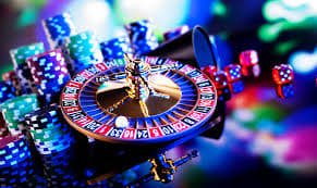 Myanmar ကစားသမားများ Online Slot ကစားနည်း လေ့လာနေစဉ်