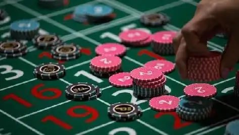 786 slot ဆုကြေး MMK ငွေထုတ်ယူနေသောမြင်ကွင်း